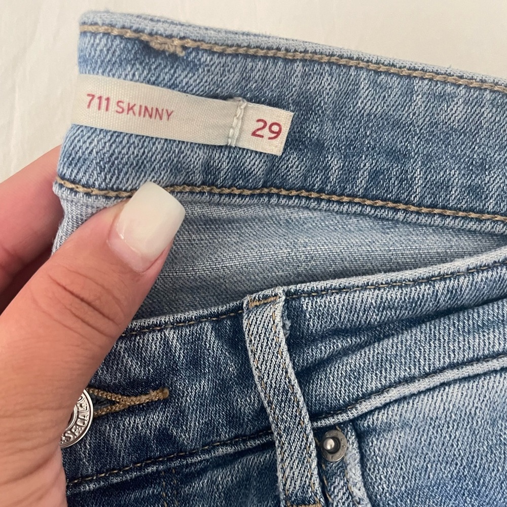 711 Levi Jeans